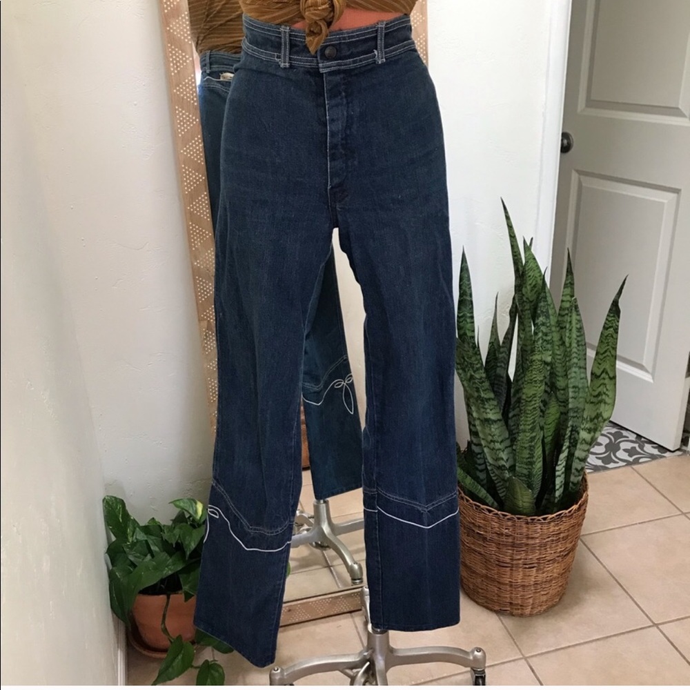 Vintage 70s High Waisted Embroidered Slim Jeans